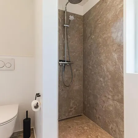 Beautiful In With 4 Bedrooms * Lokken