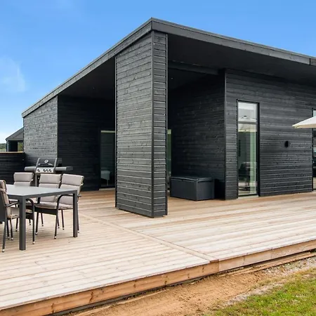 Beautiful In With 4 Bedrooms Holiday home