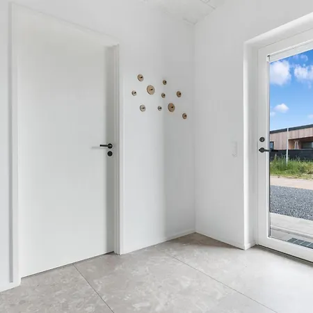 Beautiful In With 4 Bedrooms